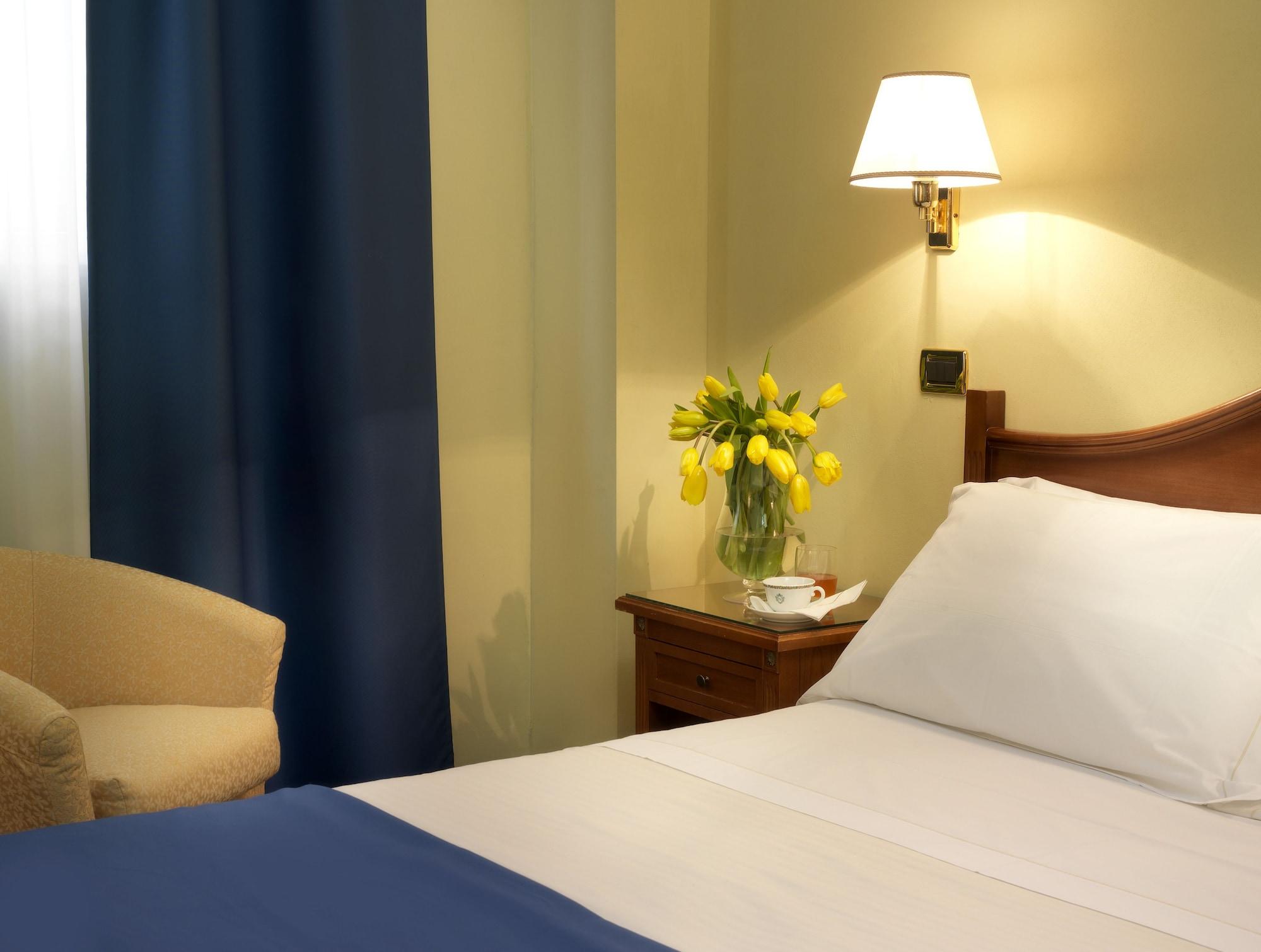 Sina Maria Luigia Hotel Парма Екстериор снимка