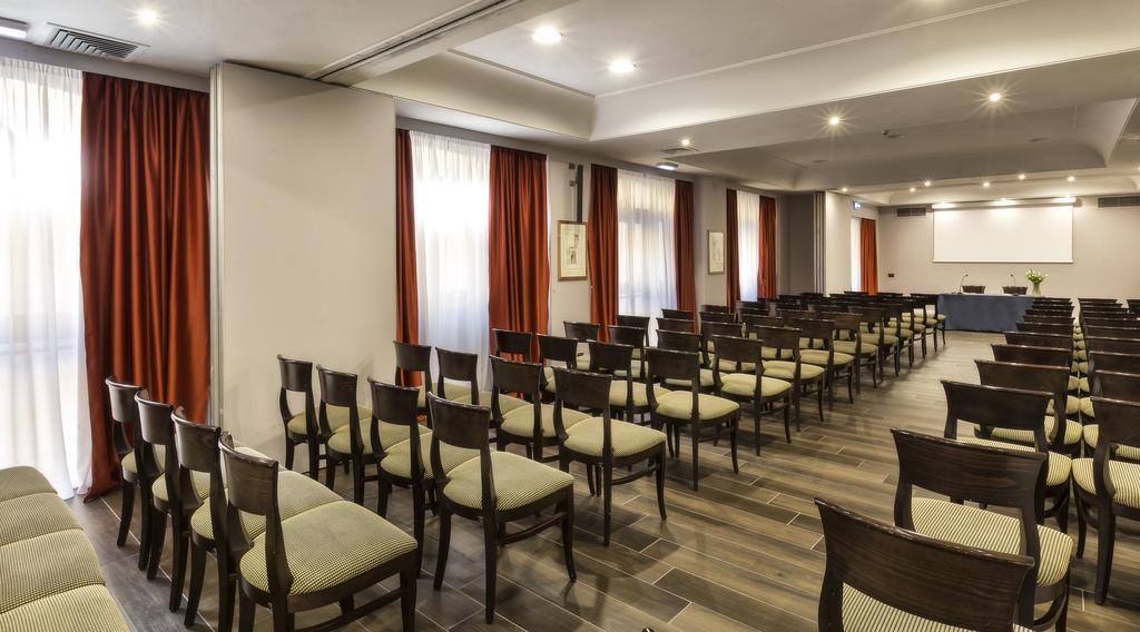Sina Maria Luigia Hotel Парма Екстериор снимка