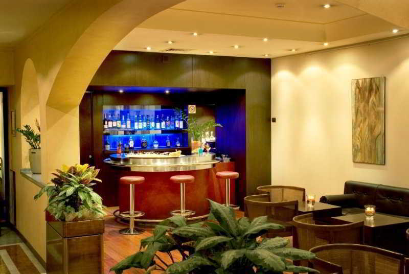Sina Maria Luigia Hotel Парма Екстериор снимка