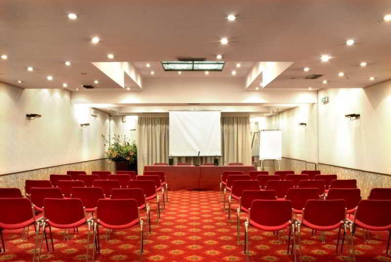 Sina Maria Luigia Hotel Парма Екстериор снимка