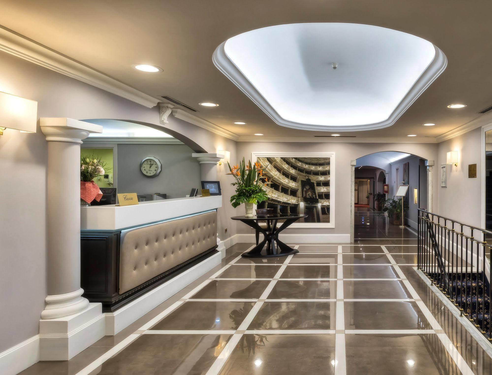 Sina Maria Luigia Hotel Парма Екстериор снимка