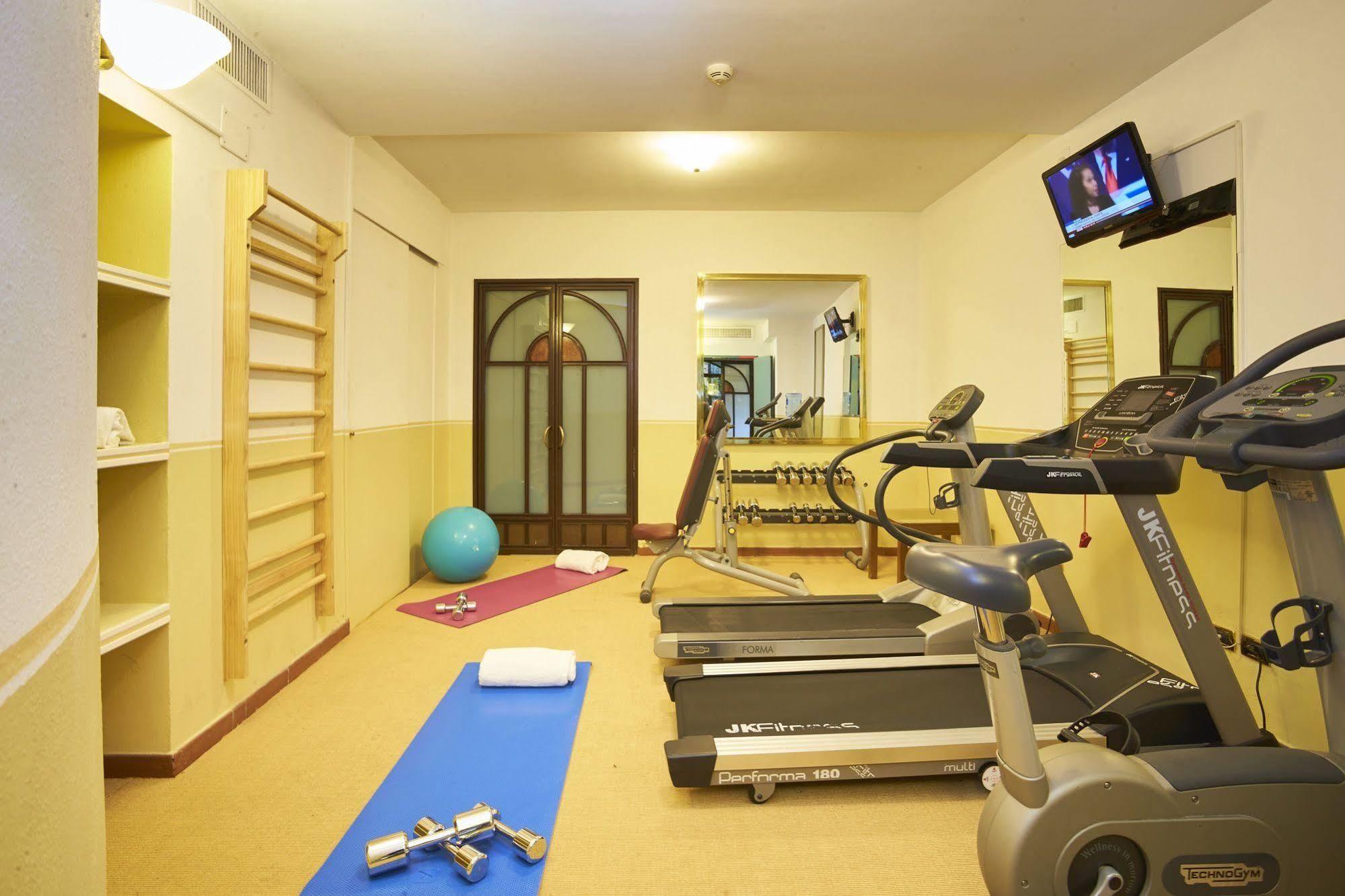 Sina Maria Luigia Hotel Парма Екстериор снимка